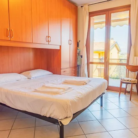 Garden - Italian Homing Apartment Desenzano del Garda